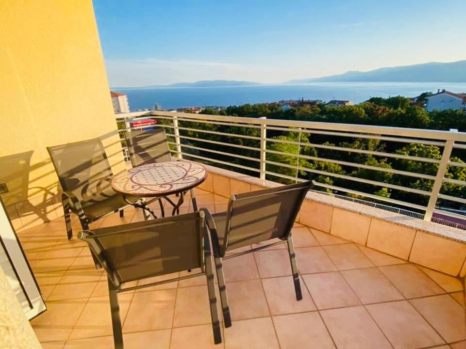 Apartment Tina Rijeka Exterior foto